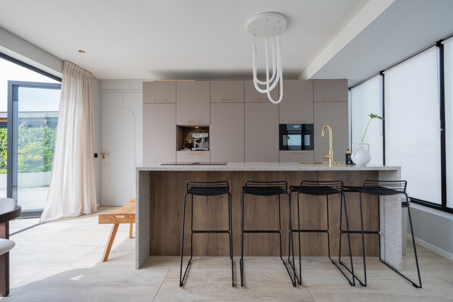 Locatie 4000 - Woonhuis Roelofarendsveen