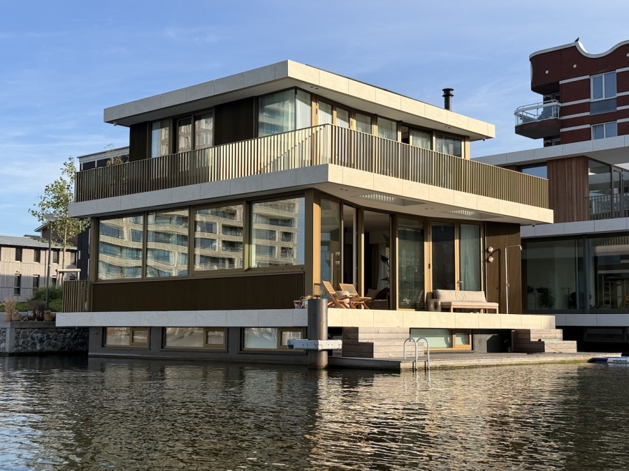 Locatie 1011 - Water Villa Amsterdam  - afwachting inschrijfformulier 